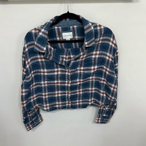 American Eagle Outfitters Cropped Plaid Flannel Button Down, Size Medium.